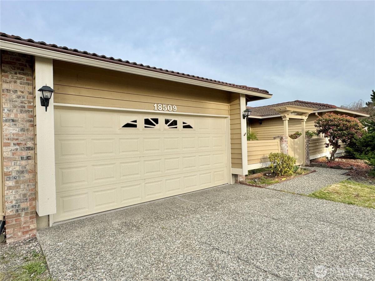 MLS #NWM2396602 image #0