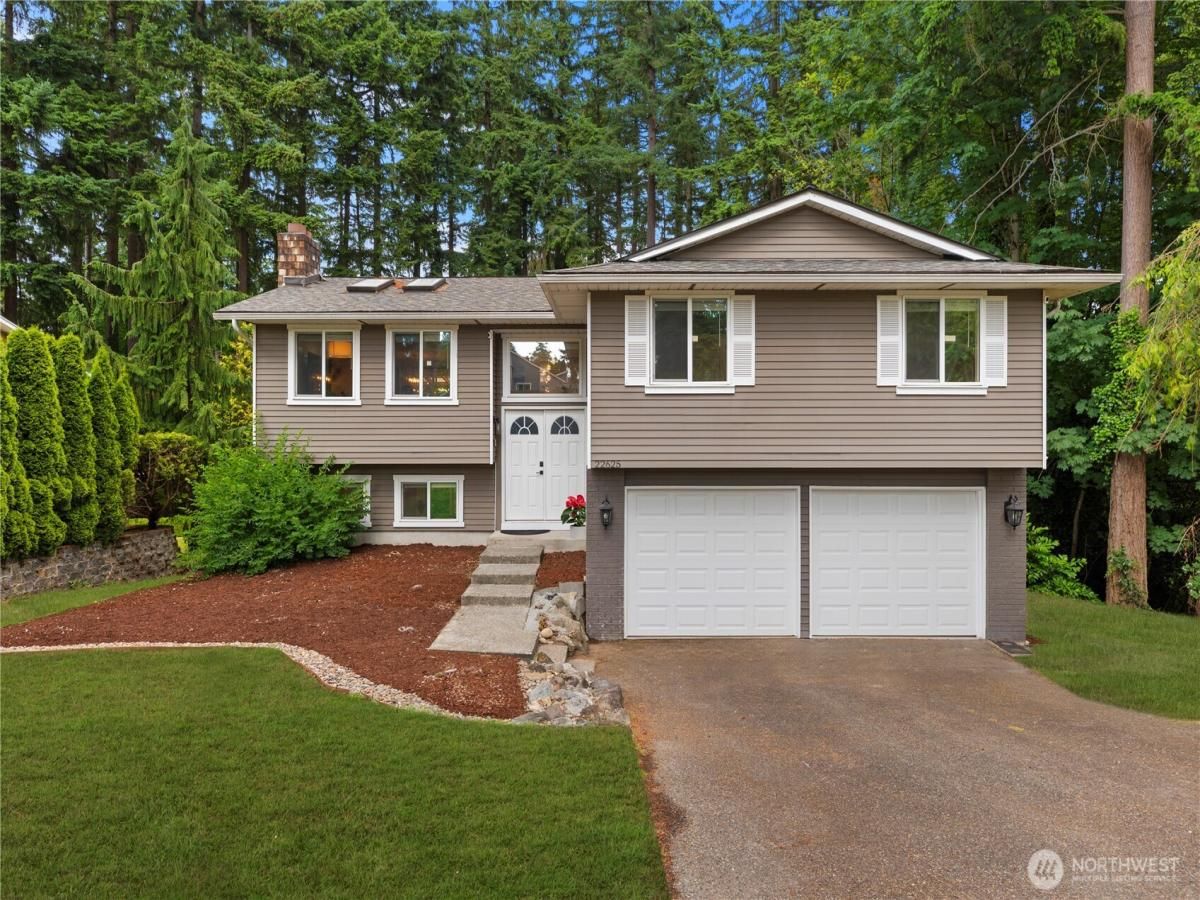 MLS #NWM2396604 image #0
