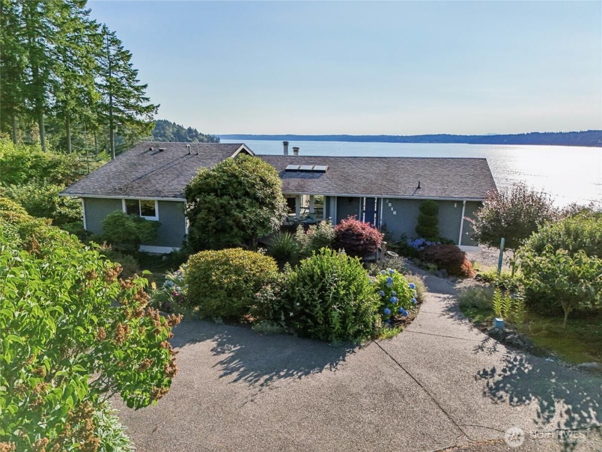 MLS #NWM2396634 image #0