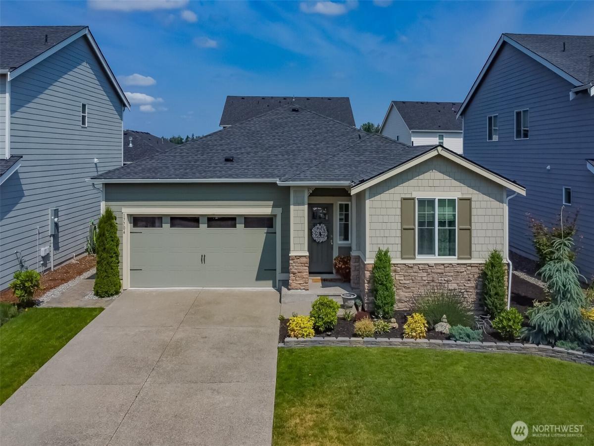 MLS #NWM2396765 image #0