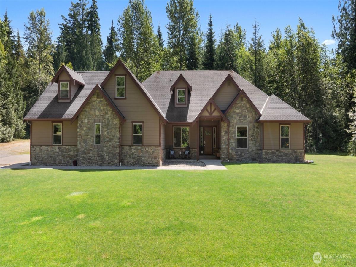 MLS #NWM2396846 image #0