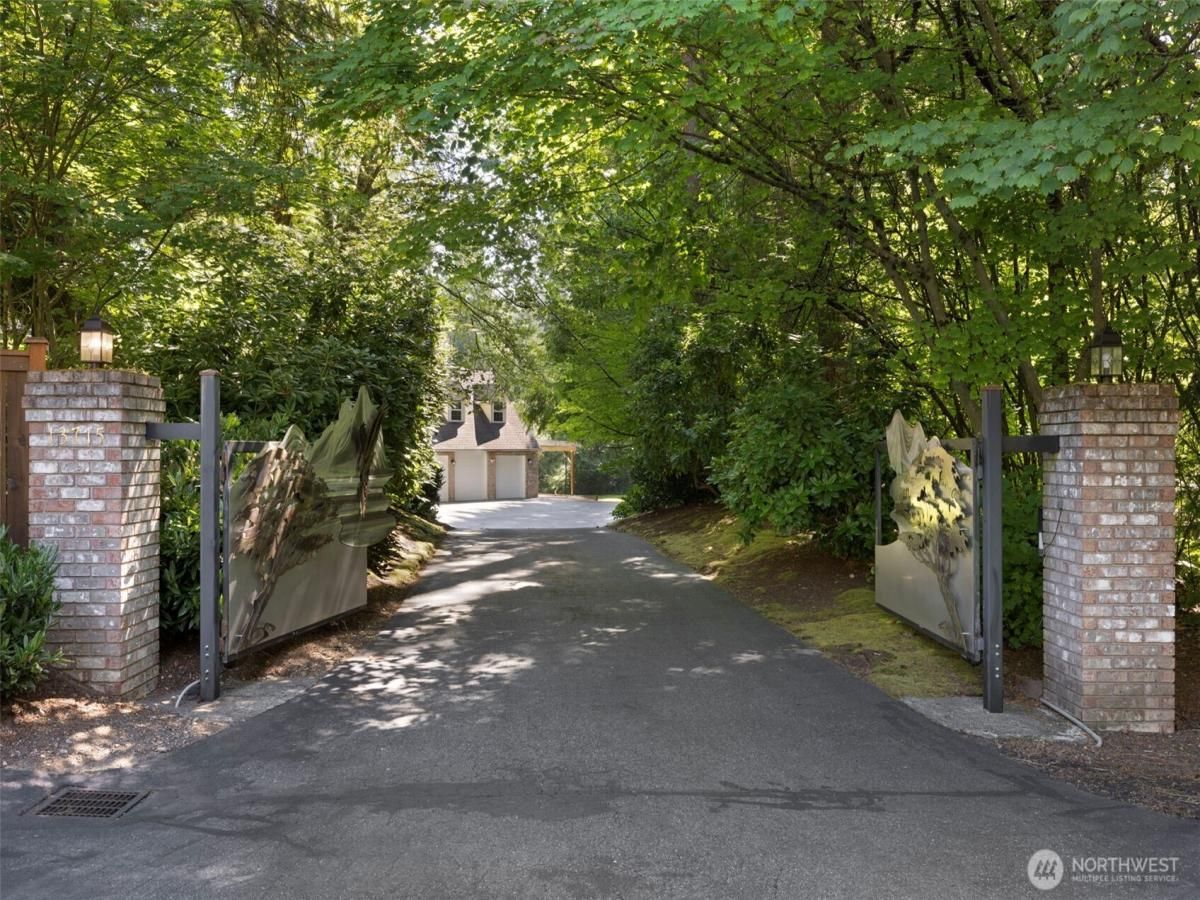 MLS #NWM2396875 image #0