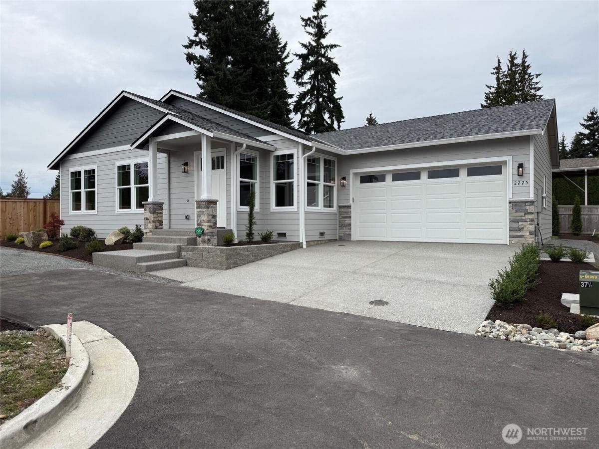 MLS #NWM2396937 image #0