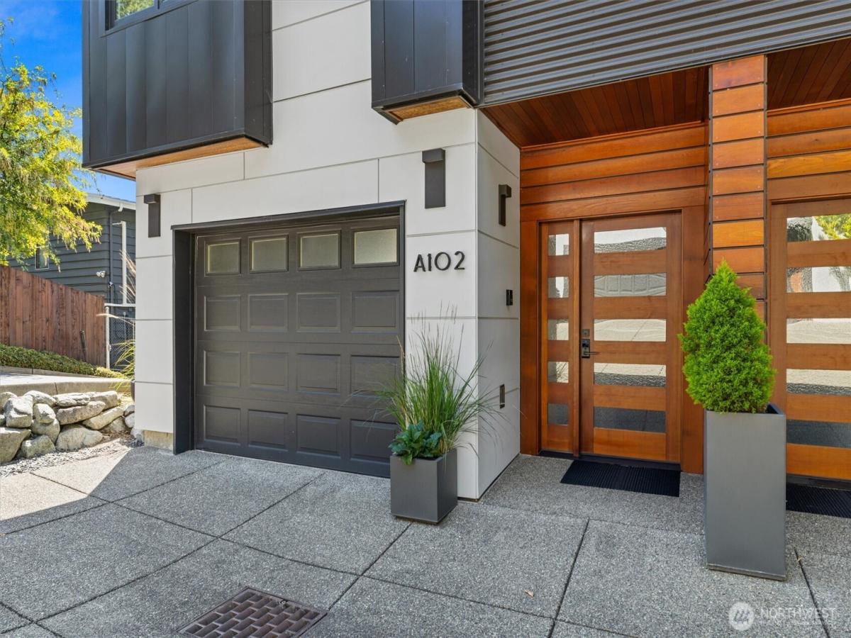 MLS #NWM2397598 image #0