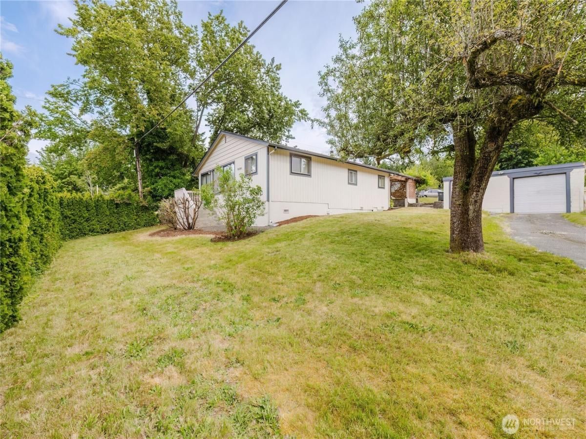 MLS #NWM2397615 image #0