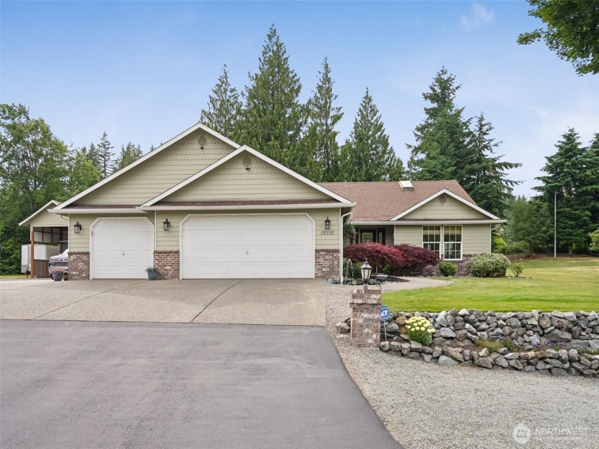 MLS #NWM2397664 image #0