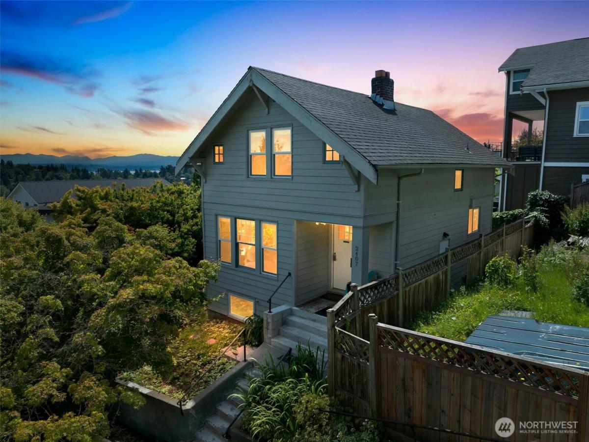 MLS #NWM2398172 image #0