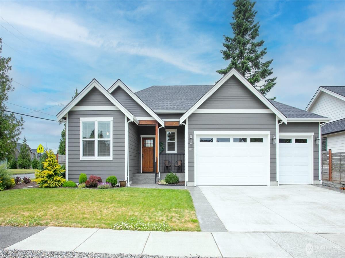 MLS #NWM2398611 image #0