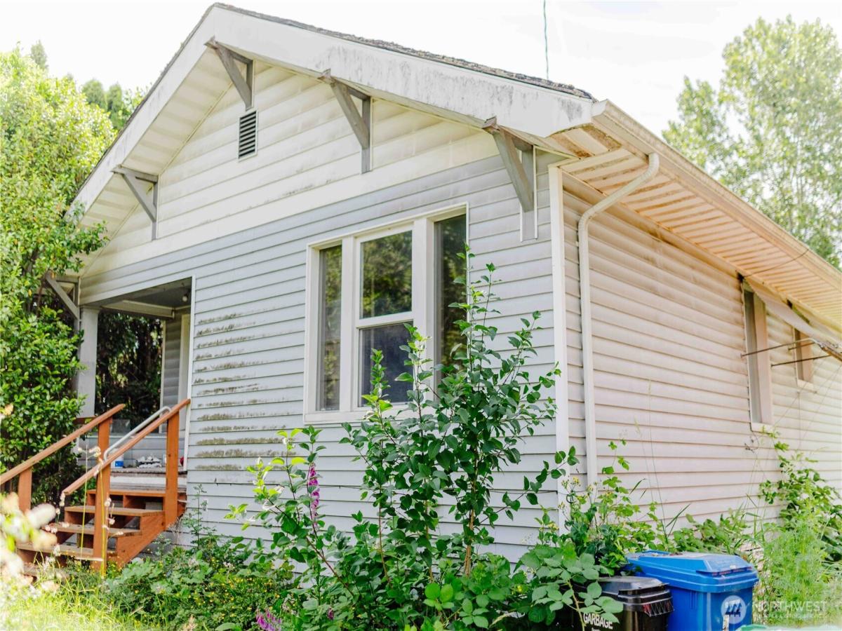 MLS #NWM2400469 image #0