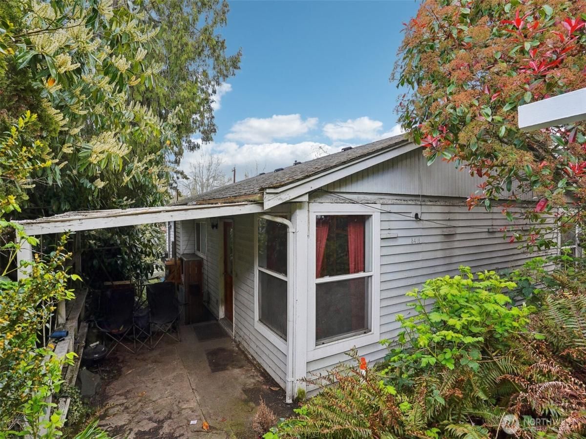 MLS #NWM2402452 image #0