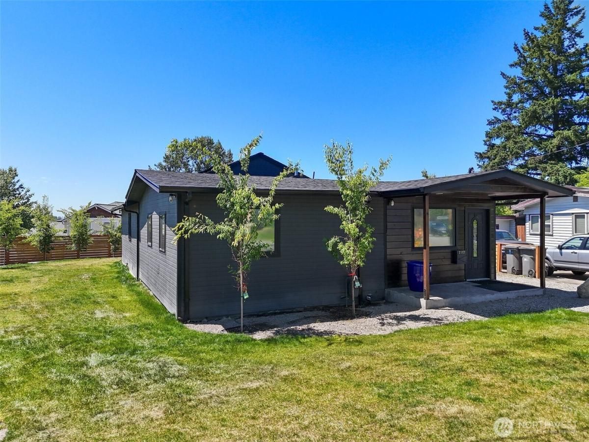 MLS #NWM2402751 image #0