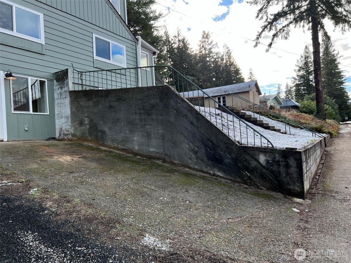 MLS #NWM2404350 image #0