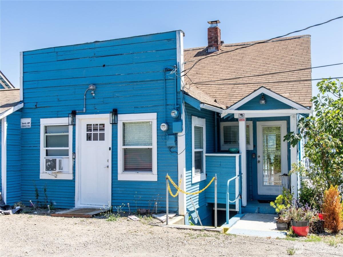 MLS #NWM2404782 image #0