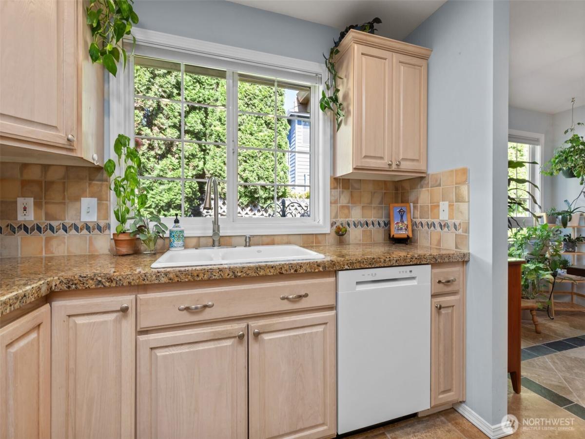 MLS #NWM2404964 image #0