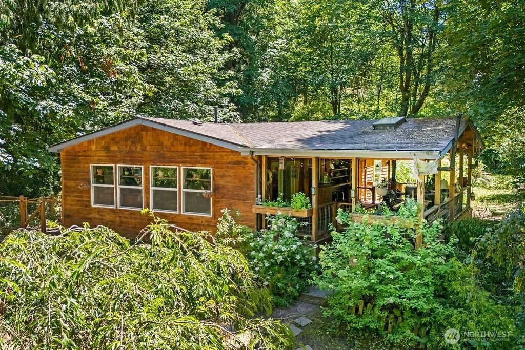 MLS #NWM2405123 image #0