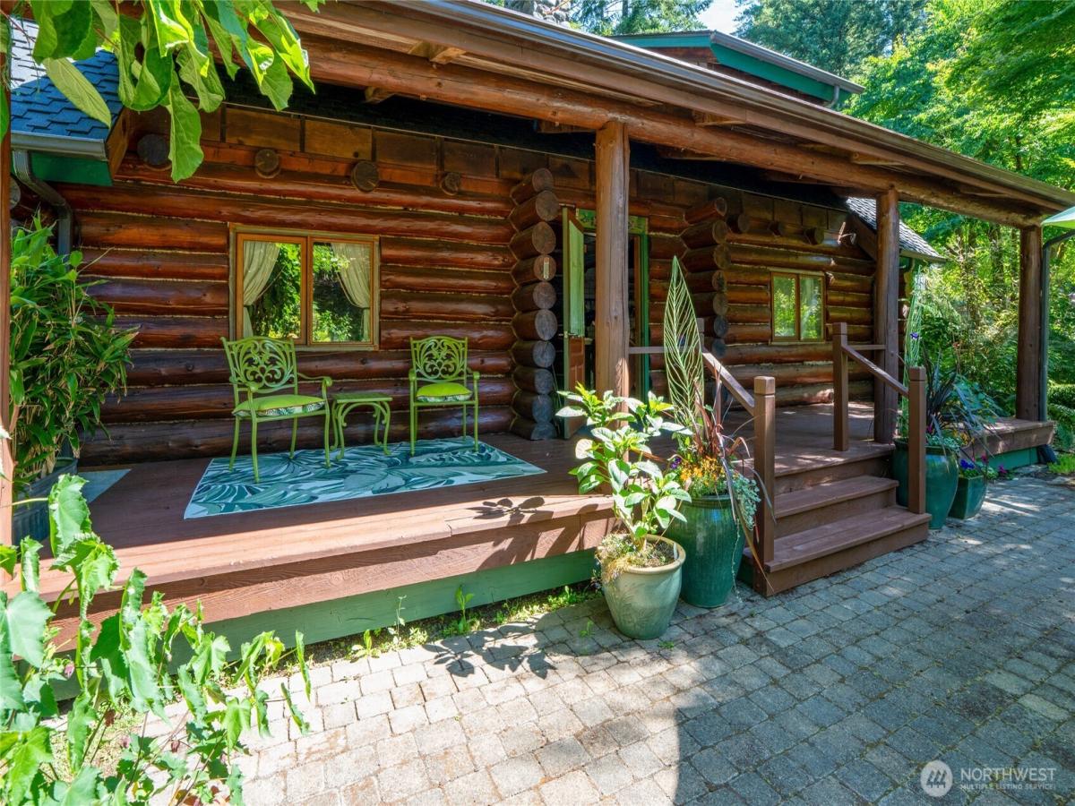 MLS #NWM2406362 image #0