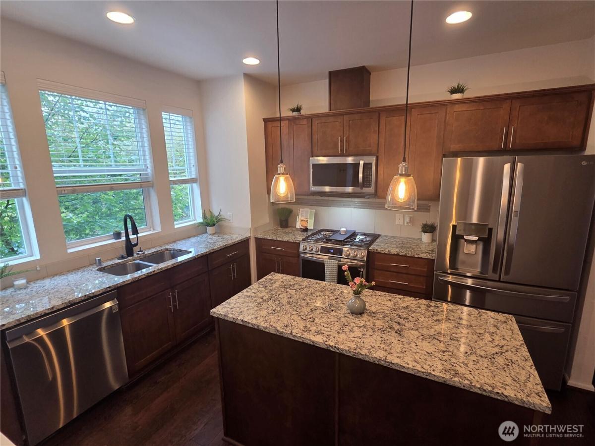 MLS #NWM2406767 image #0