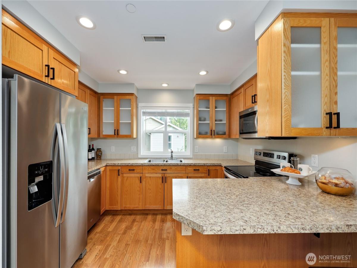 MLS #NWM2406963 image #0