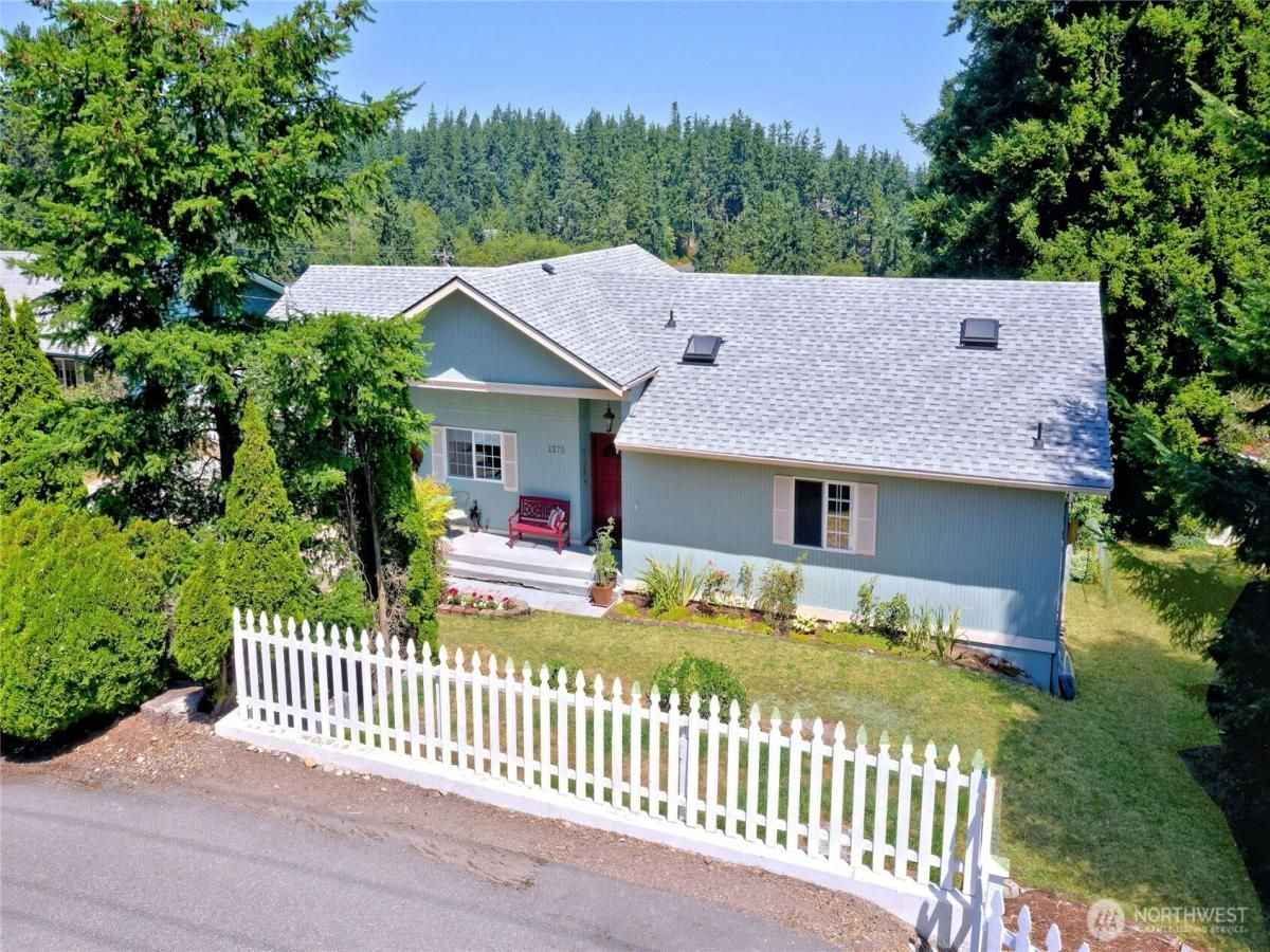 MLS #NWM2407577 image #0