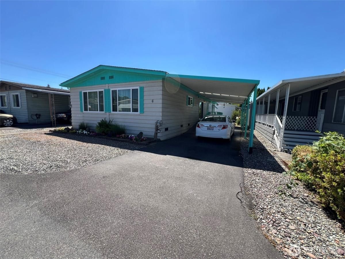 MLS #NWM2407596 image #0