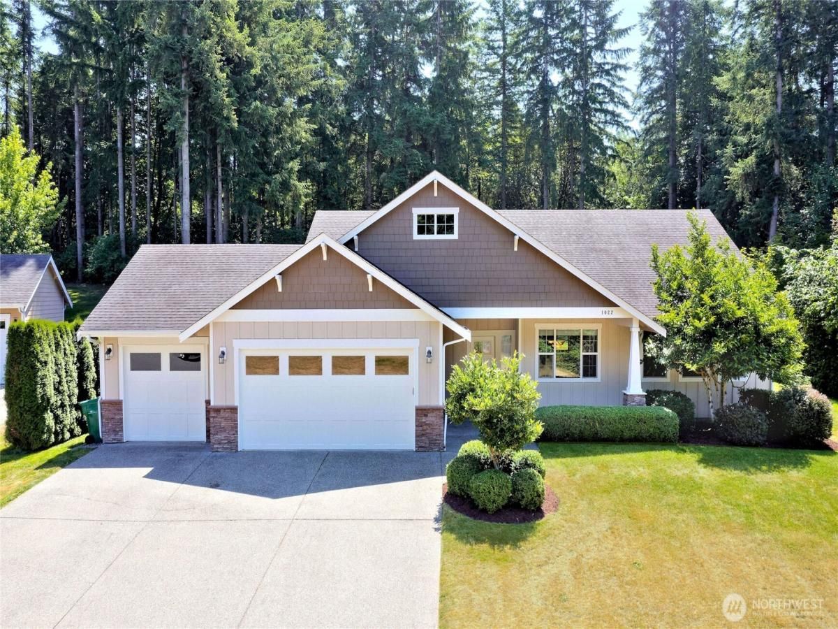 MLS #NWM2407625 image #0
