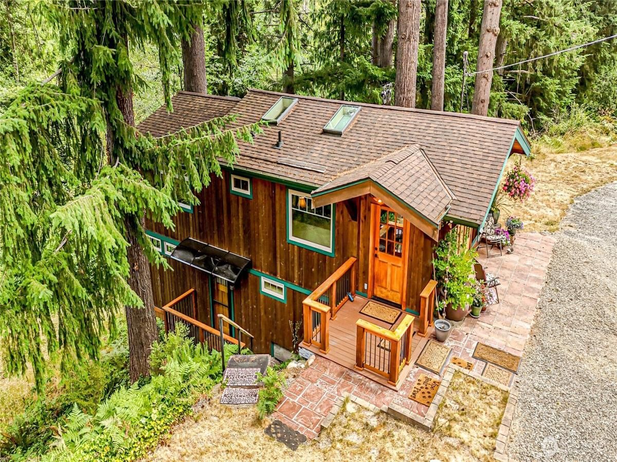 MLS #NWM2407698 image #0