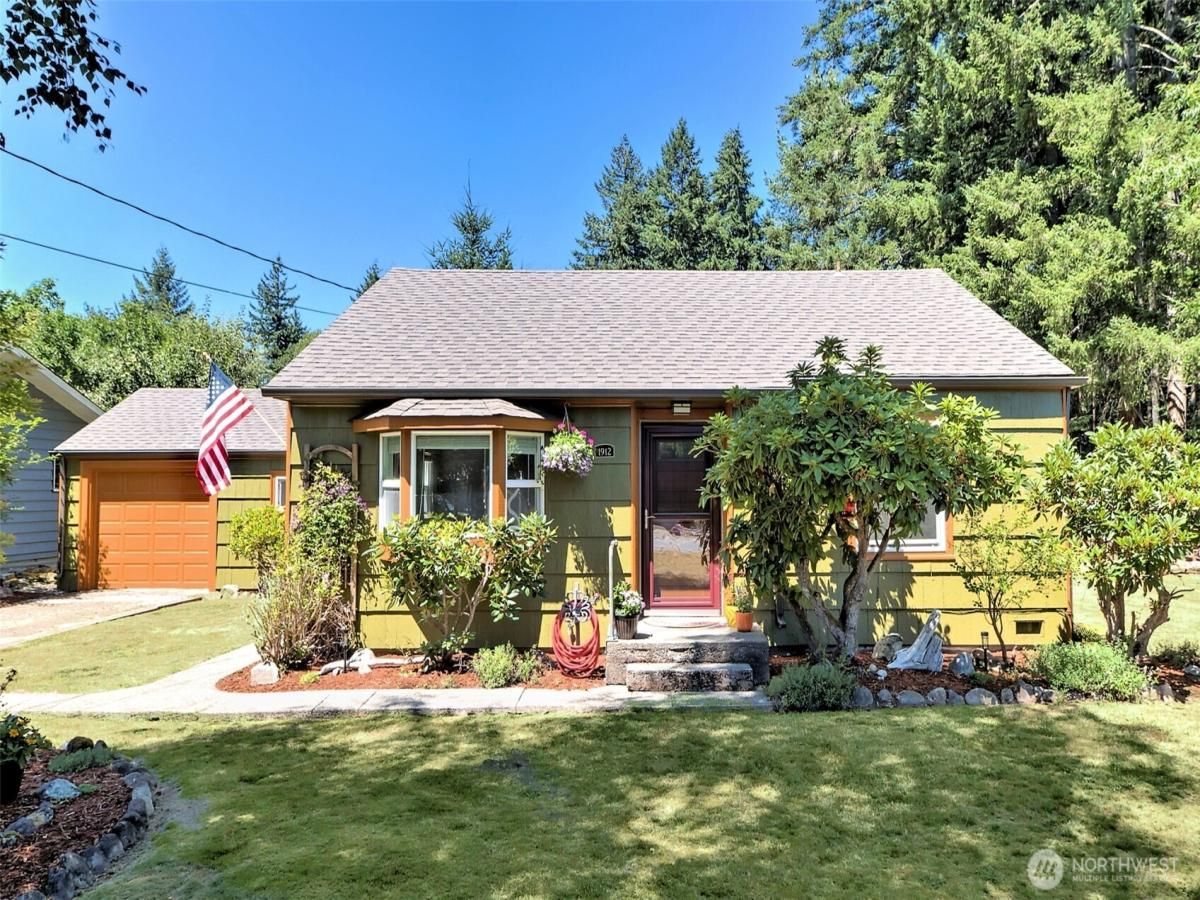 MLS #NWM2407844 image #0