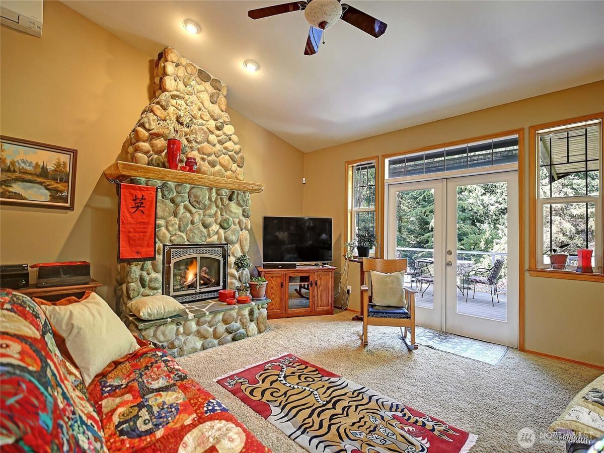 MLS #NWM2408308 image #0