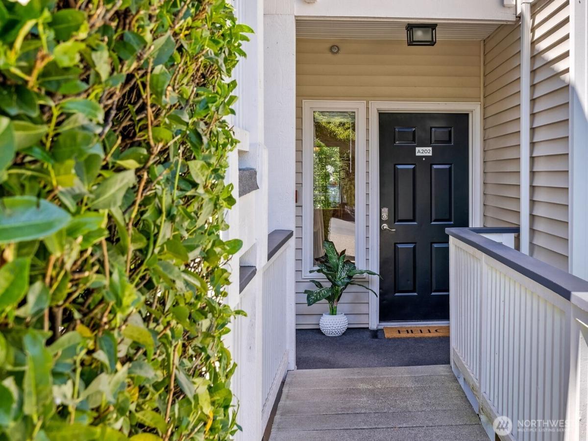 MLS #NWM2408328 image #0