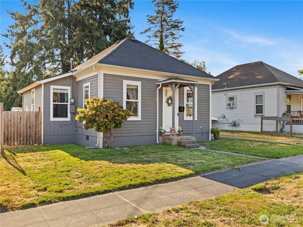 MLS #NWM2408331 image #0