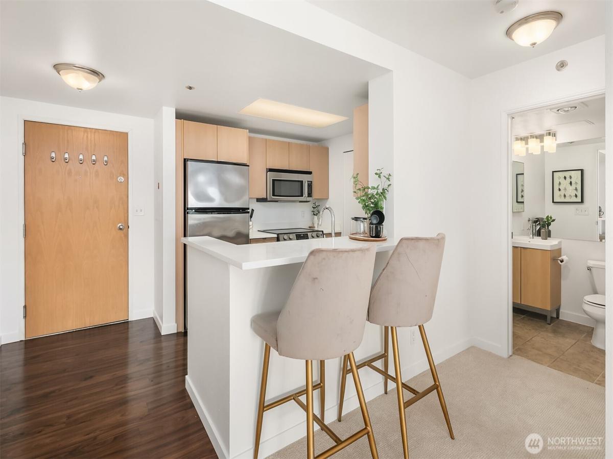 MLS #NWM2408743 image #0