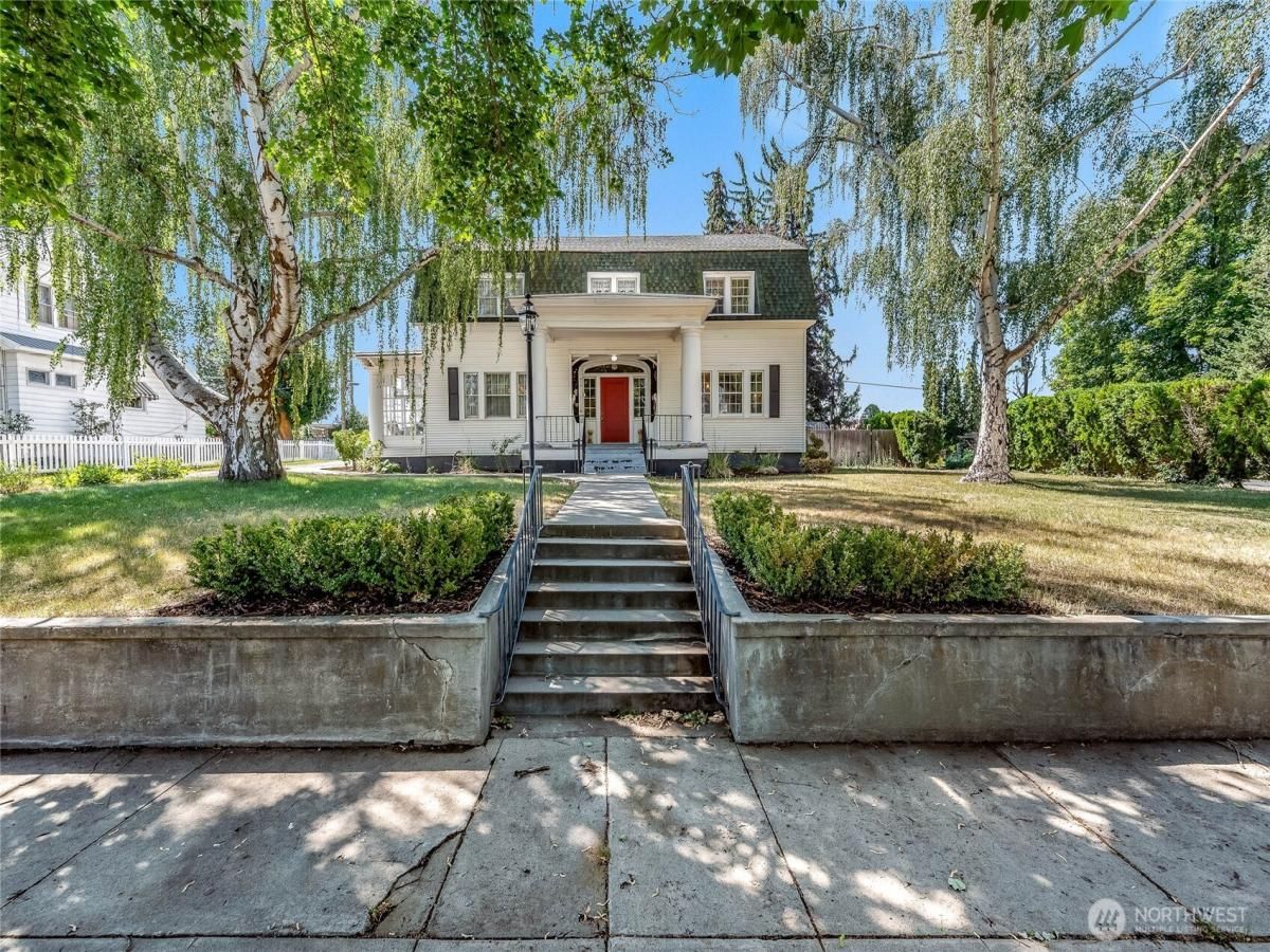 MLS #NWM2408935 image #0