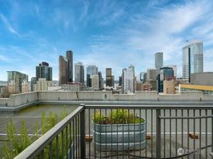 MLS #NWM2409081 image #0