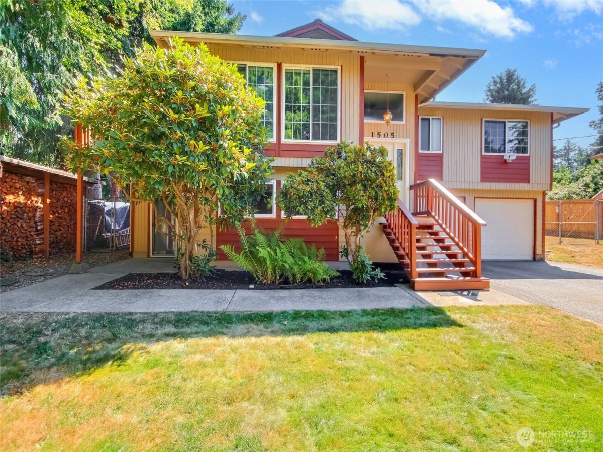 MLS #NWM2409173 image #0