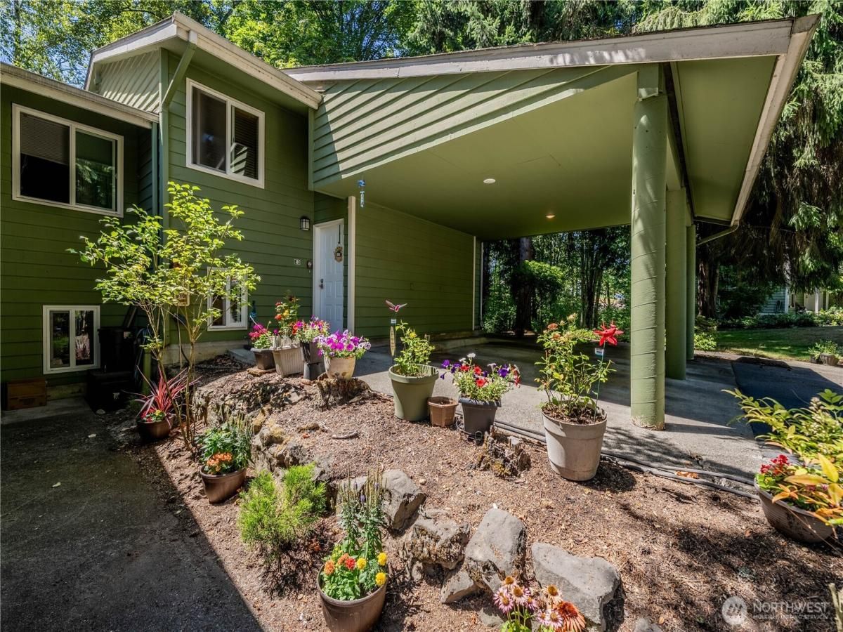 MLS #NWM2409383 image #0