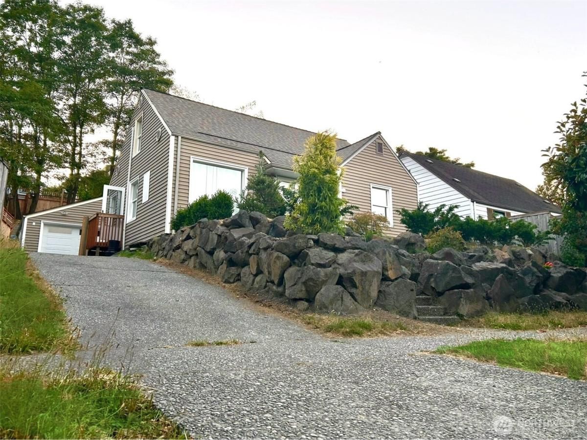 MLS #NWM2409463 image #0