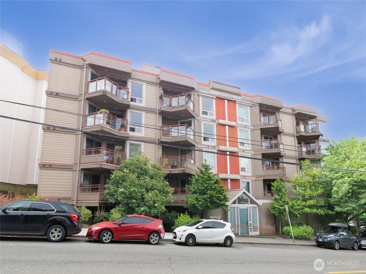 MLS #NWM2409563 image #0
