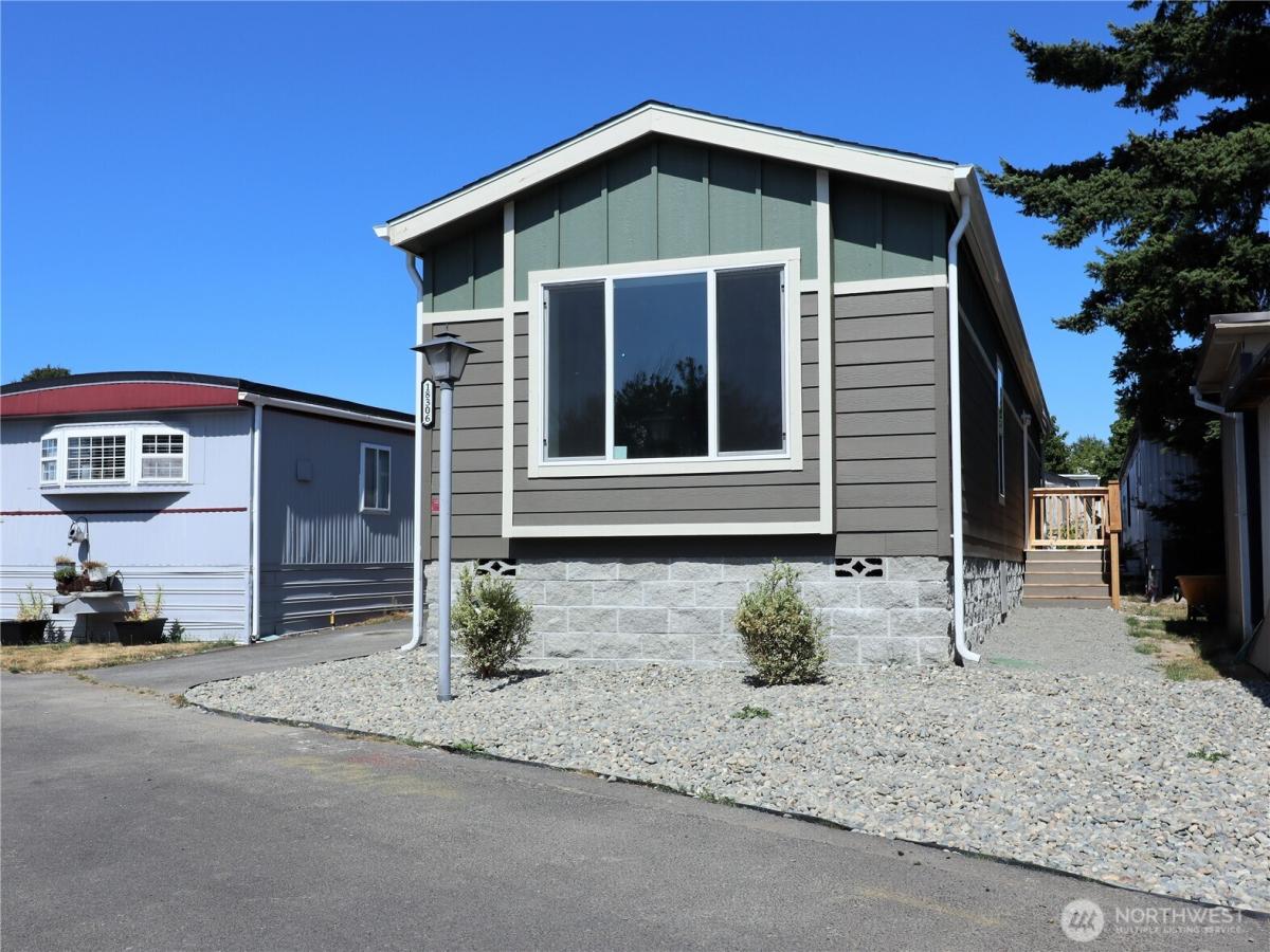 MLS #NWM2409651 image #0