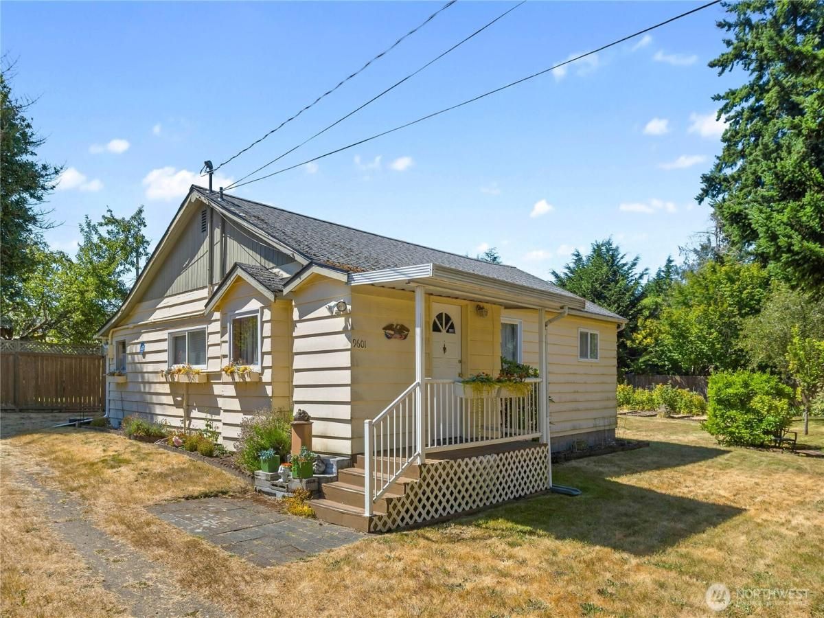 MLS #NWM2405893 image #0