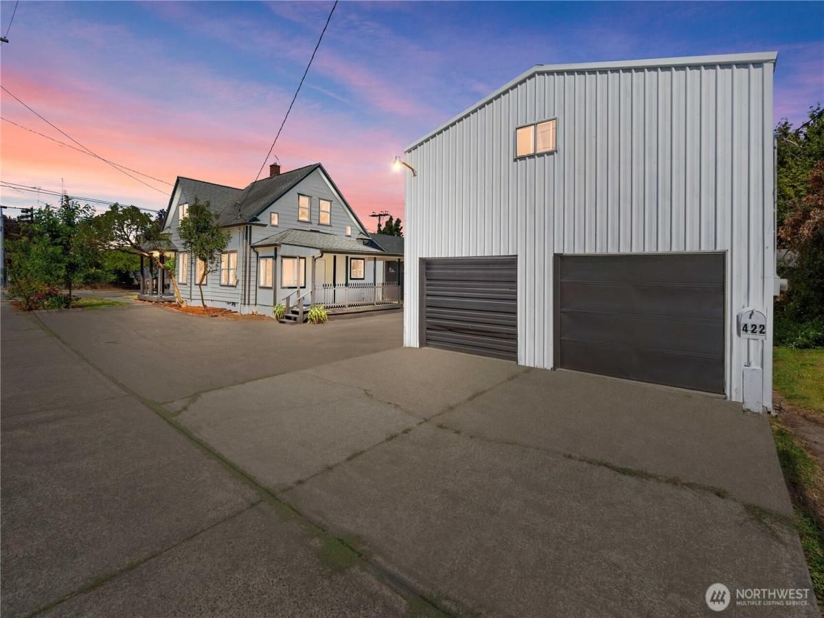 MLS #NWM2410063 image #0