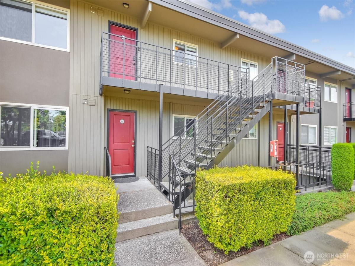 MLS #NWM2410363 image #0