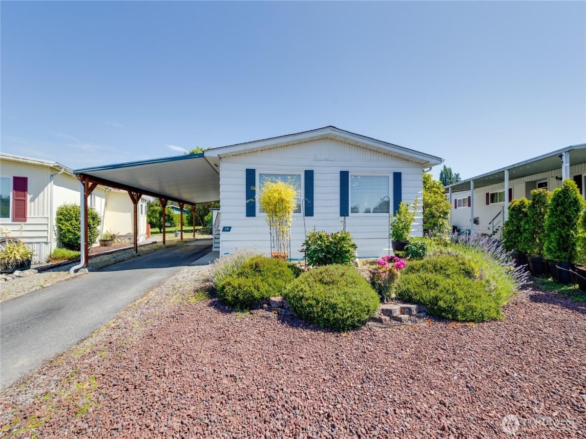 MLS #NWM2410562 image #0