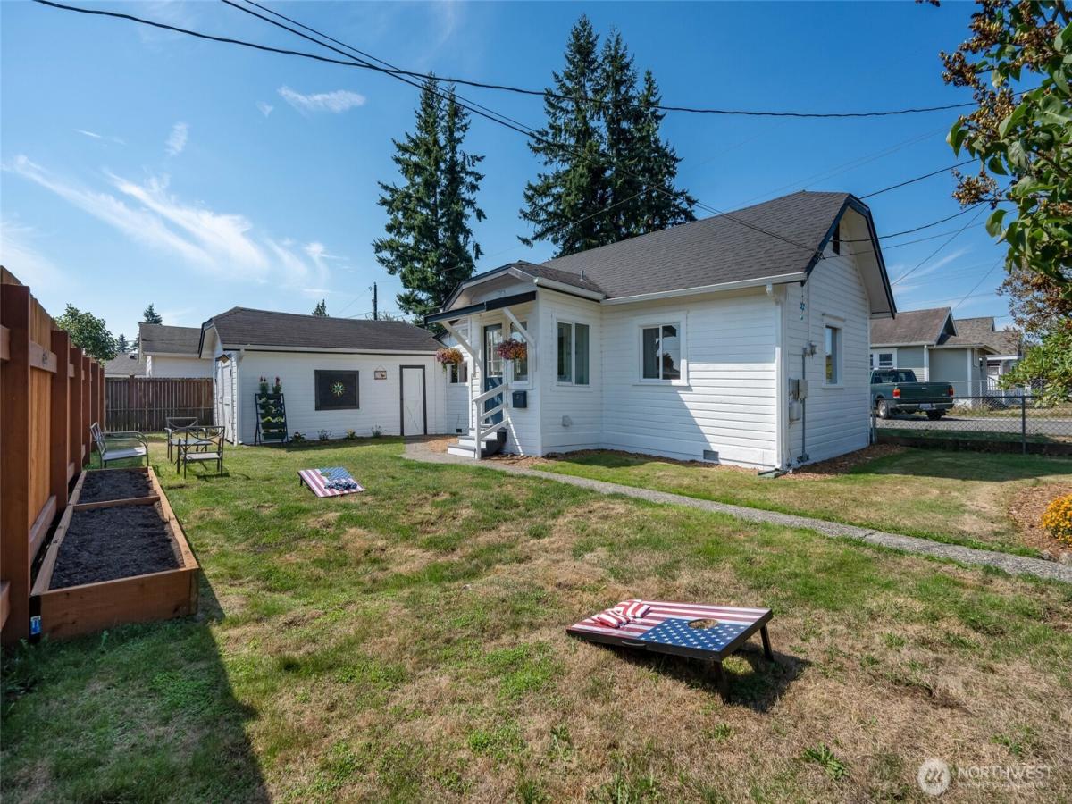 MLS #NWM2410787 image #0