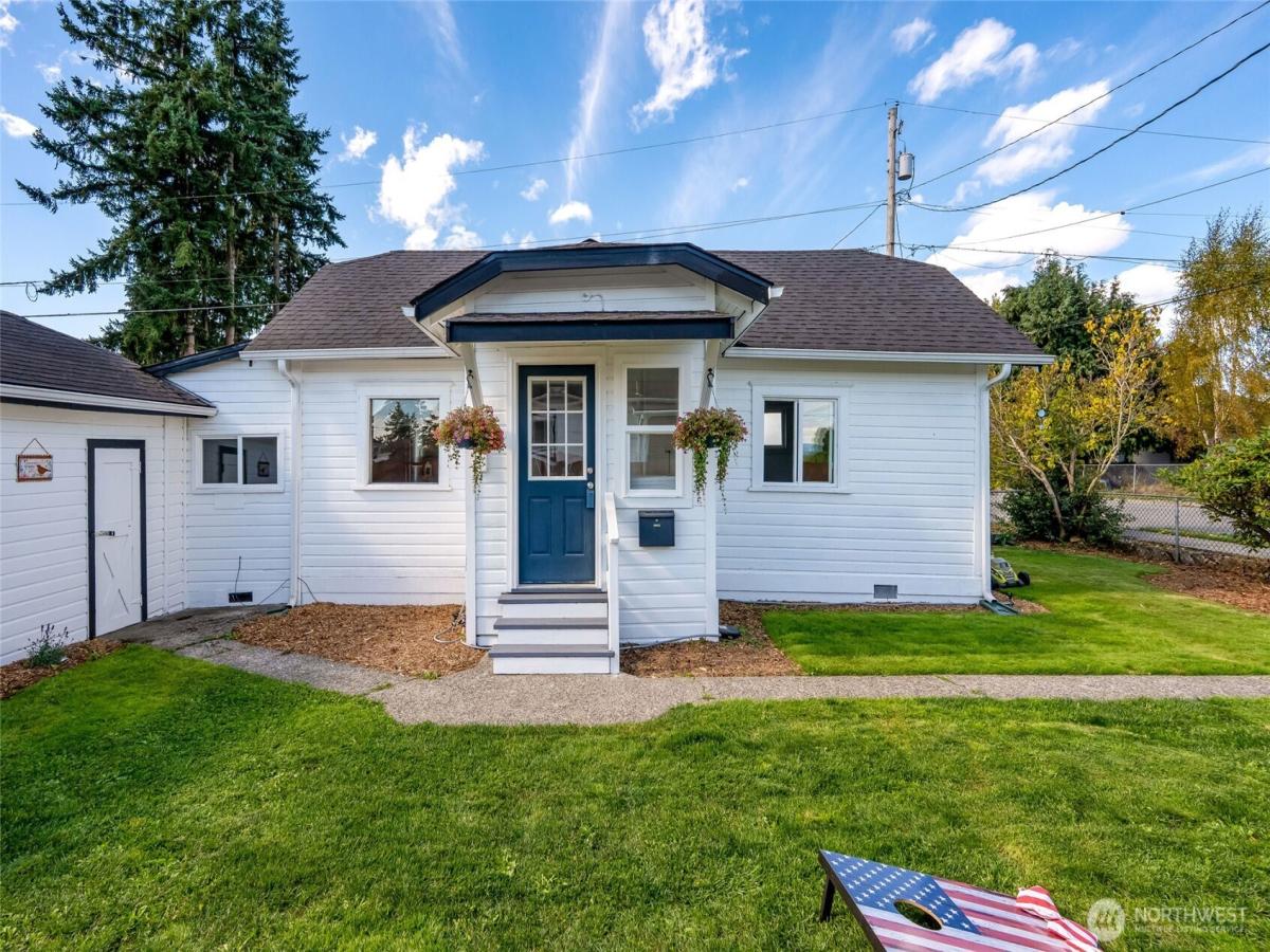 MLS #NWM2410787 image #0