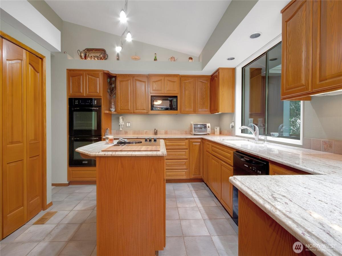 MLS #NWM2411500 image #0