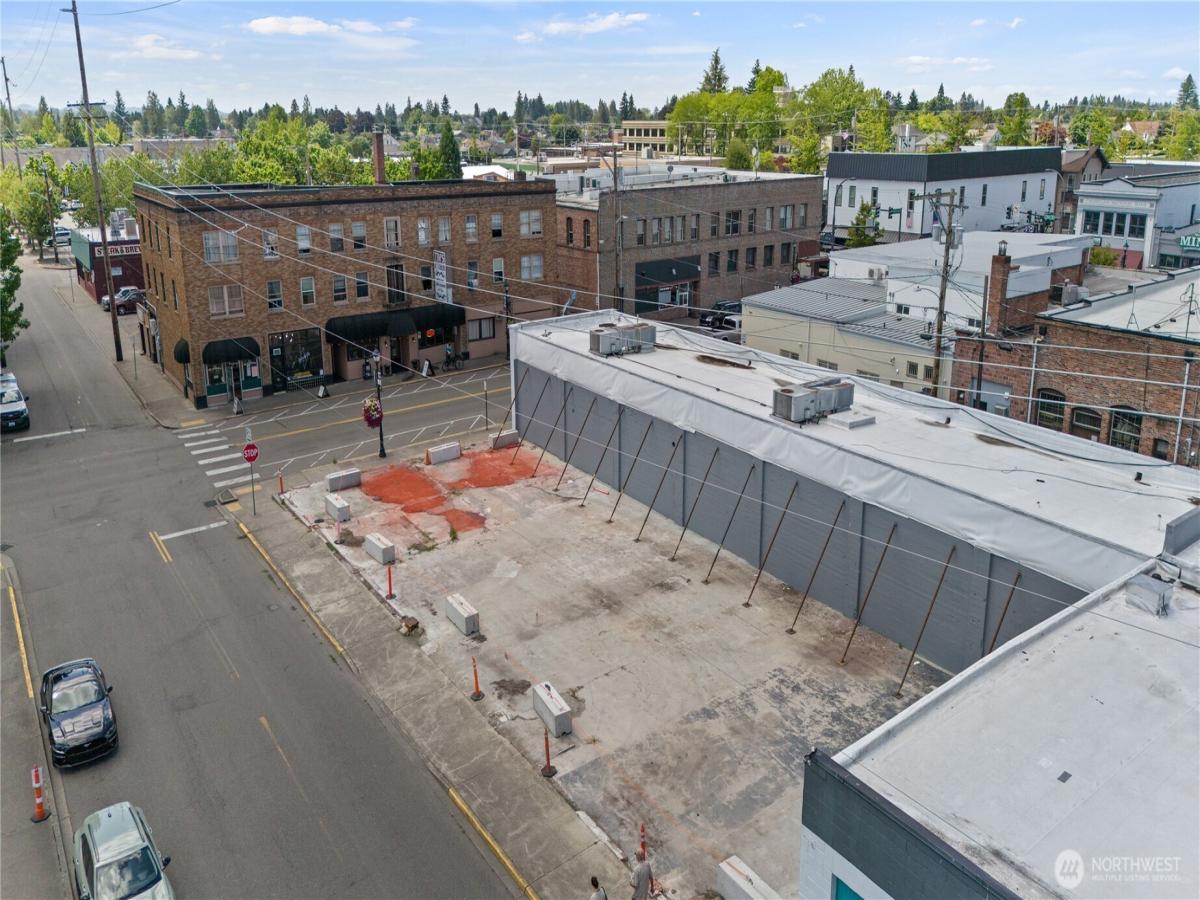 MLS #NWM2411845 image #0