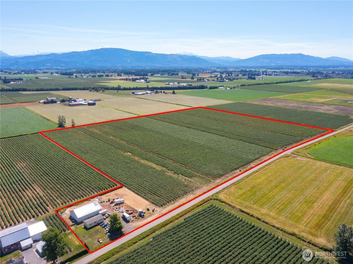 MLS #NWM2412158 image #0