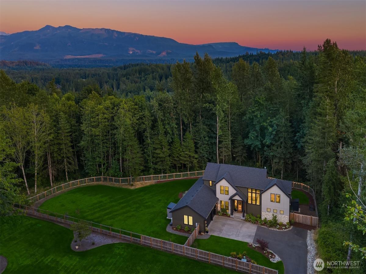 MLS #NWM2412371 image #0