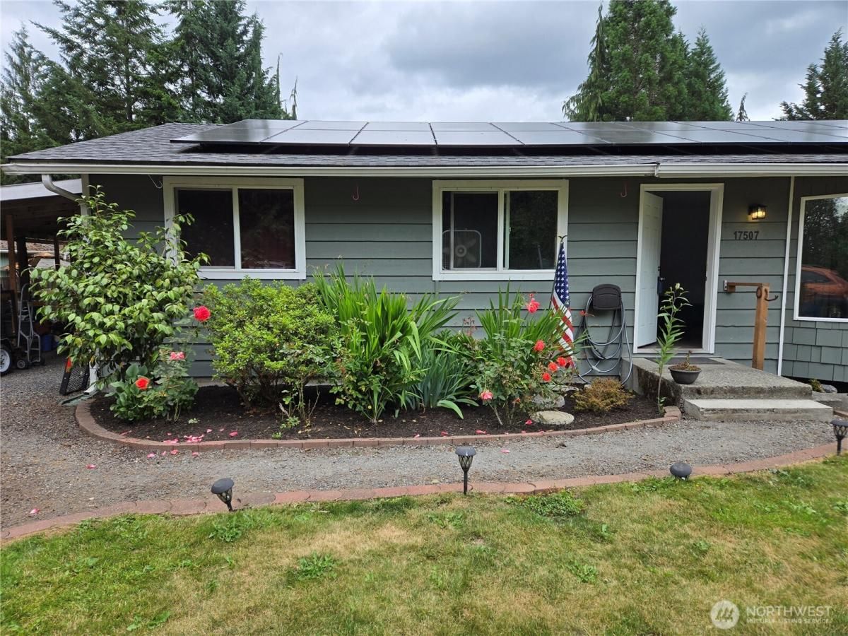 MLS #NWM2412587 image #0