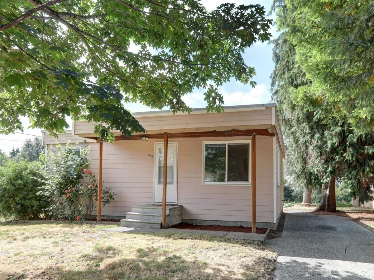 MLS #NWM2412651 image #0
